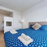 La Brisa - Luxe, Balcony And Stunning Views - Free Parking