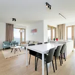 La Brisa - Luxe, Balcony And Stunning Views - Free Parking * Oostende